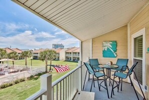 Huoneisto (8 H Two Bedroom Condo) | Parveke