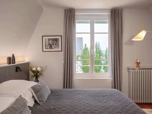 7 chambres, fer et planche à repasser, lit parapluie, Wi-Fi gratuit