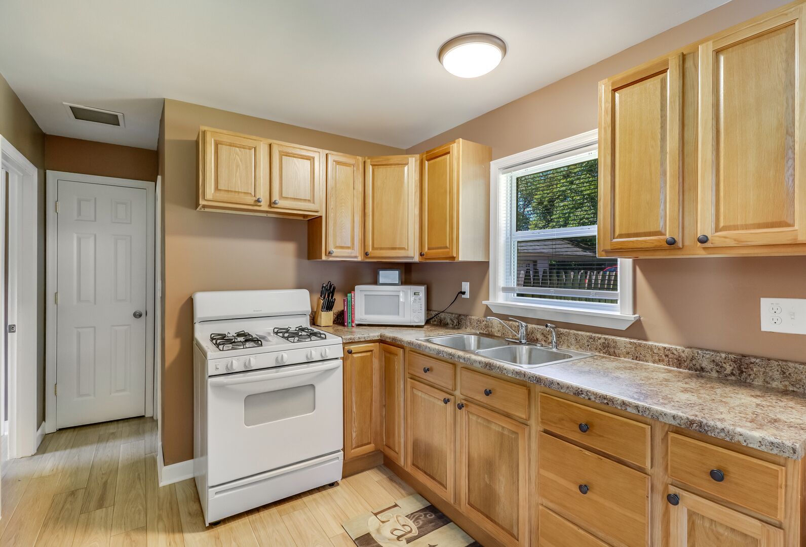 Short Term Water Oriented Furnished Apartment