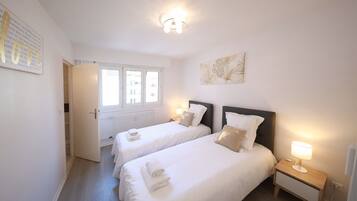 1 chambre, fer et planche Ă repasser, Wi-Fi gratuit, draps fournis