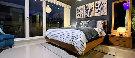 3 slaapkamers, een kluis op de kamer, een bureau