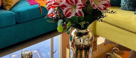 Smart-TV, DVD-spiller og stereoanlegg