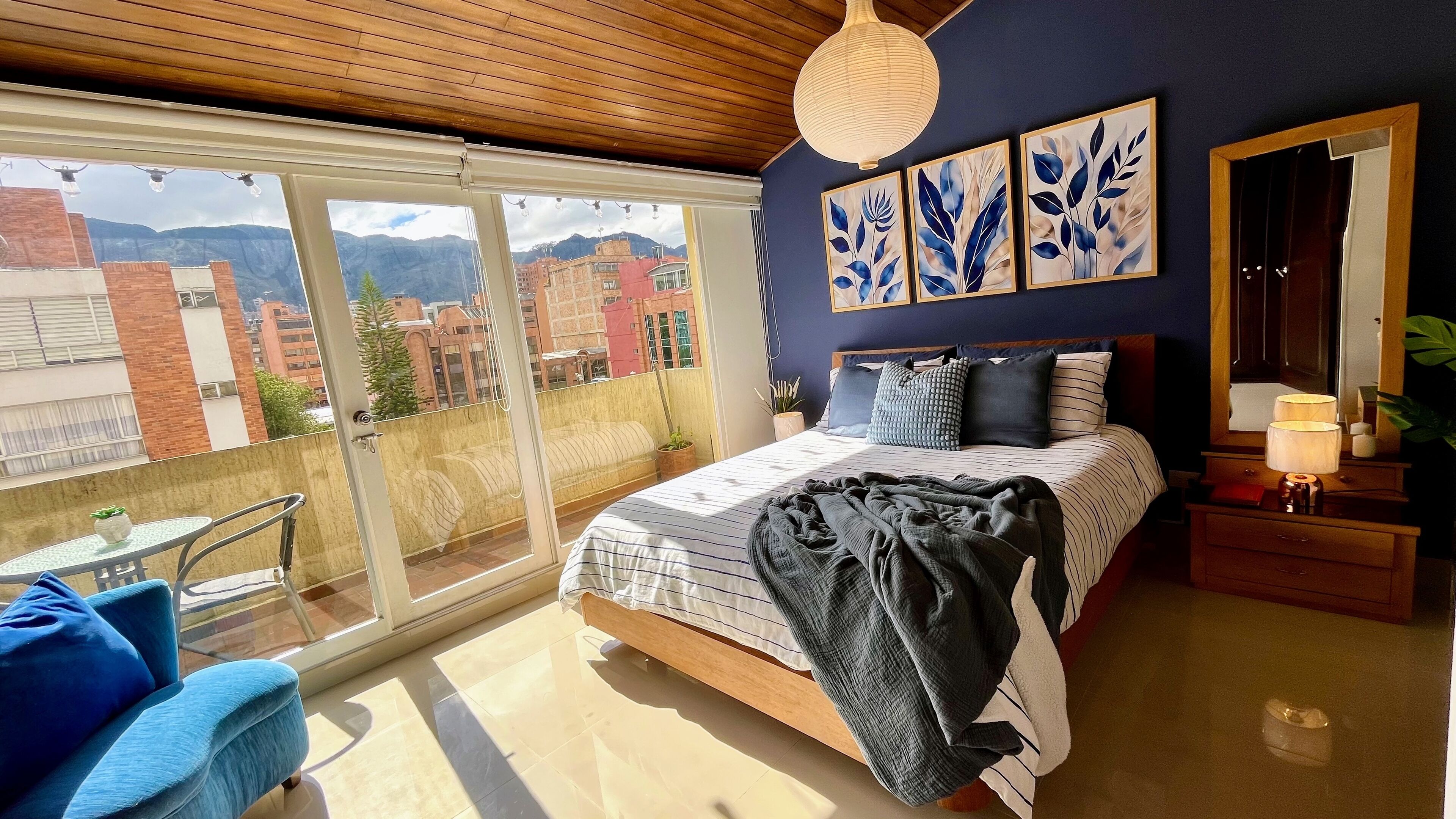 3 bedrooms, in-room safe, desk, iron/ironing board