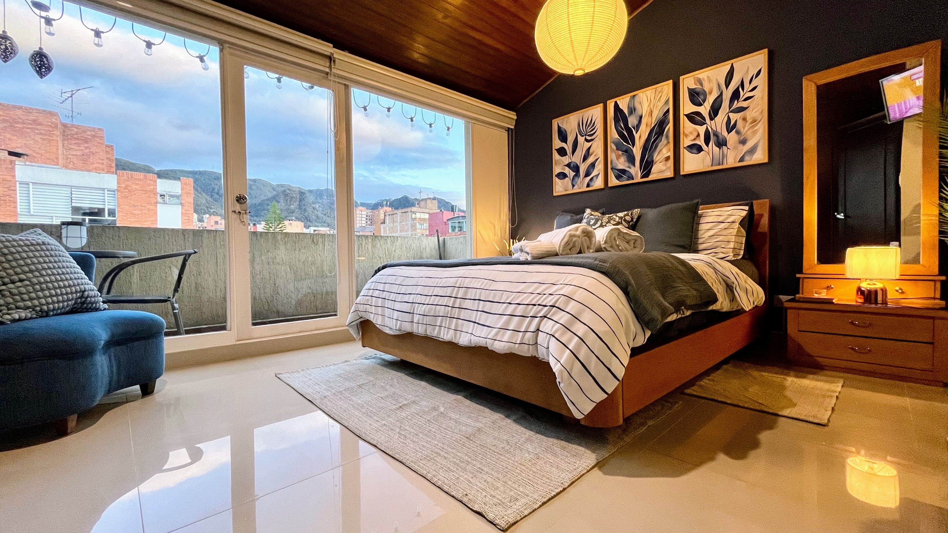 3 bedrooms, in-room safe, desk, iron/ironing board