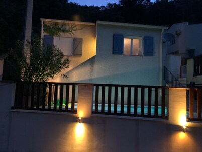 Dans La Vallee Heureuse proche de la mer!