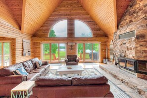 Smart TV - Log Cabin Living on Lake Anna - Warm side (Mineral)