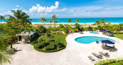 TheBLU — Luxury Beachfront Penthouse at The Grandview, Grace Bay Beach