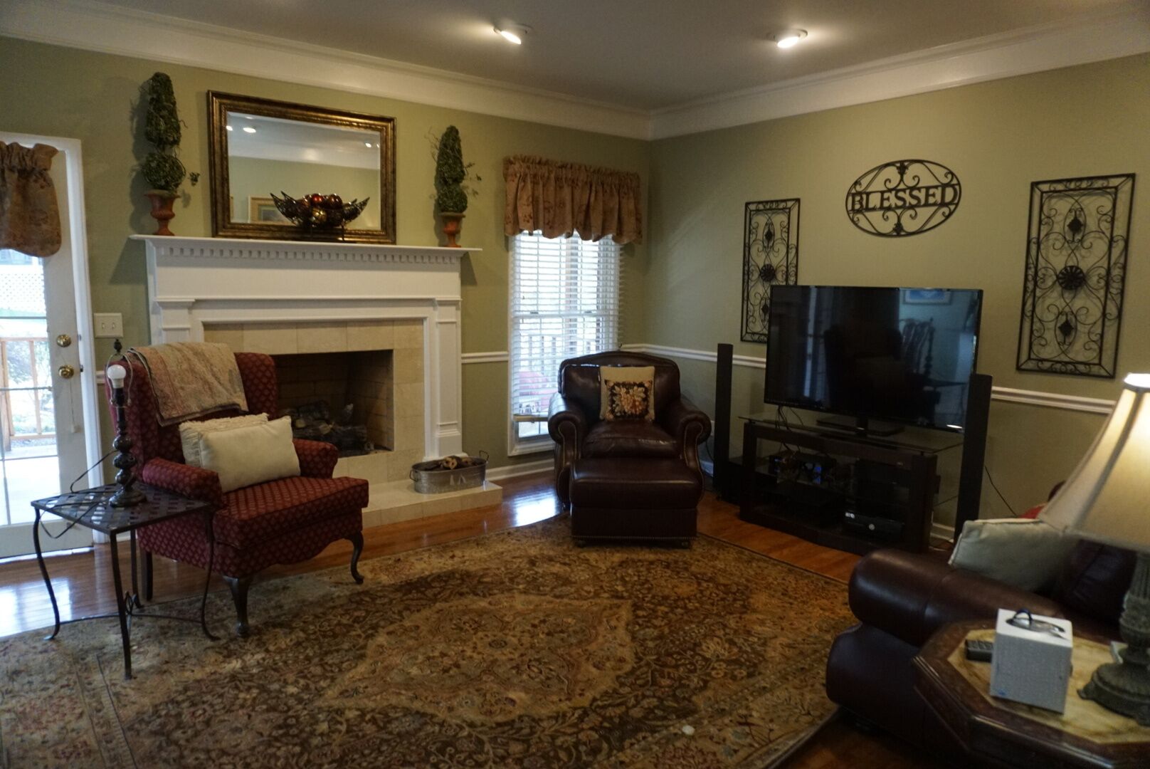 Large family home with all the bells and whistles!