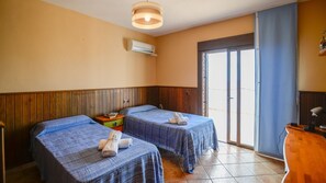 4 bedrooms, iron/ironing board, travel crib, WiFi - Villa Biznaga Mijas by Ruralidays (Málaga)