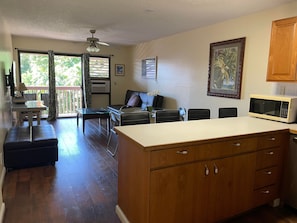 Interior - Kauai resort condo up to 6 . Near beach, restaurants and shops and town close (Lihu)