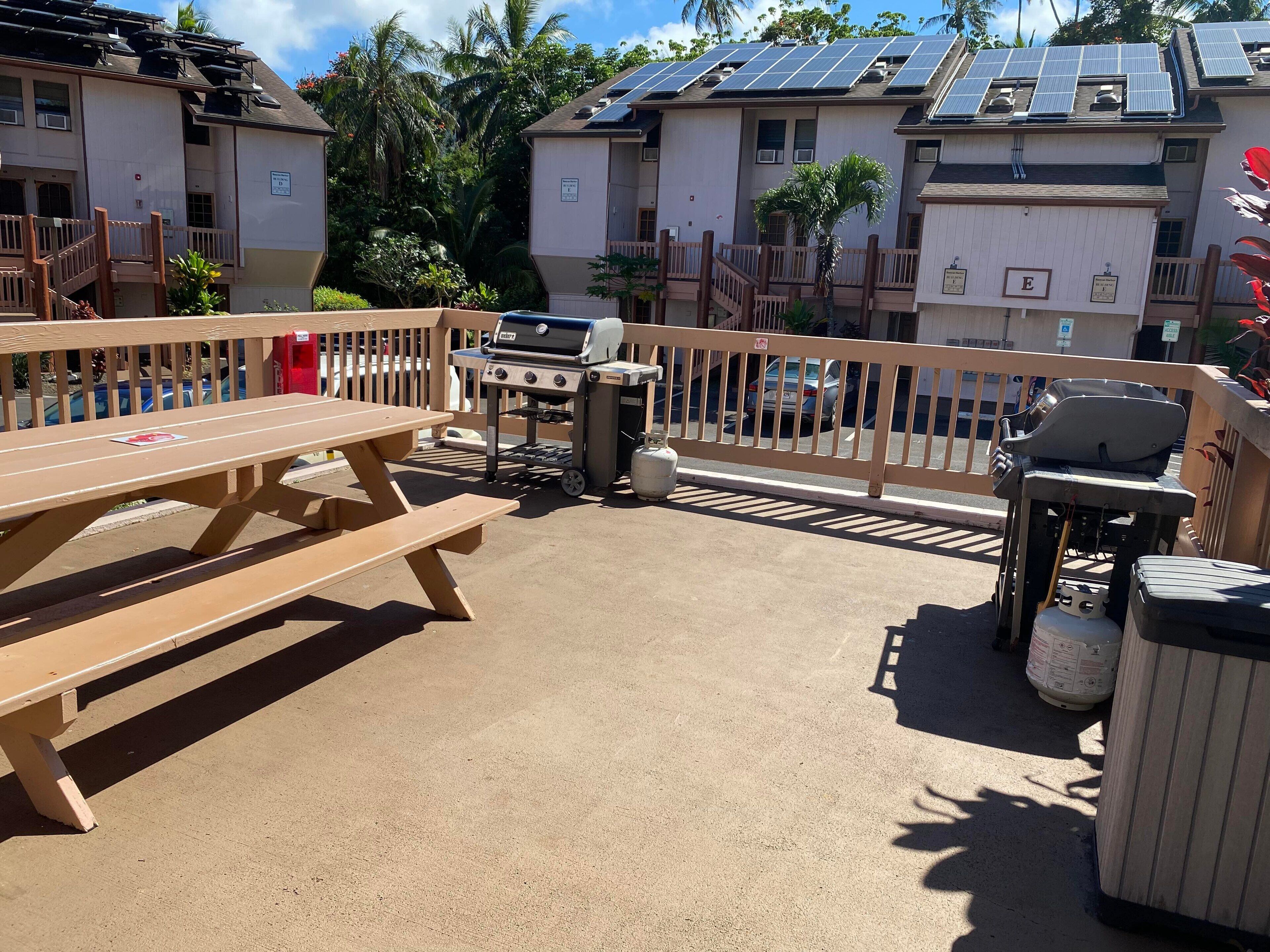 屋外ダイニングエリア