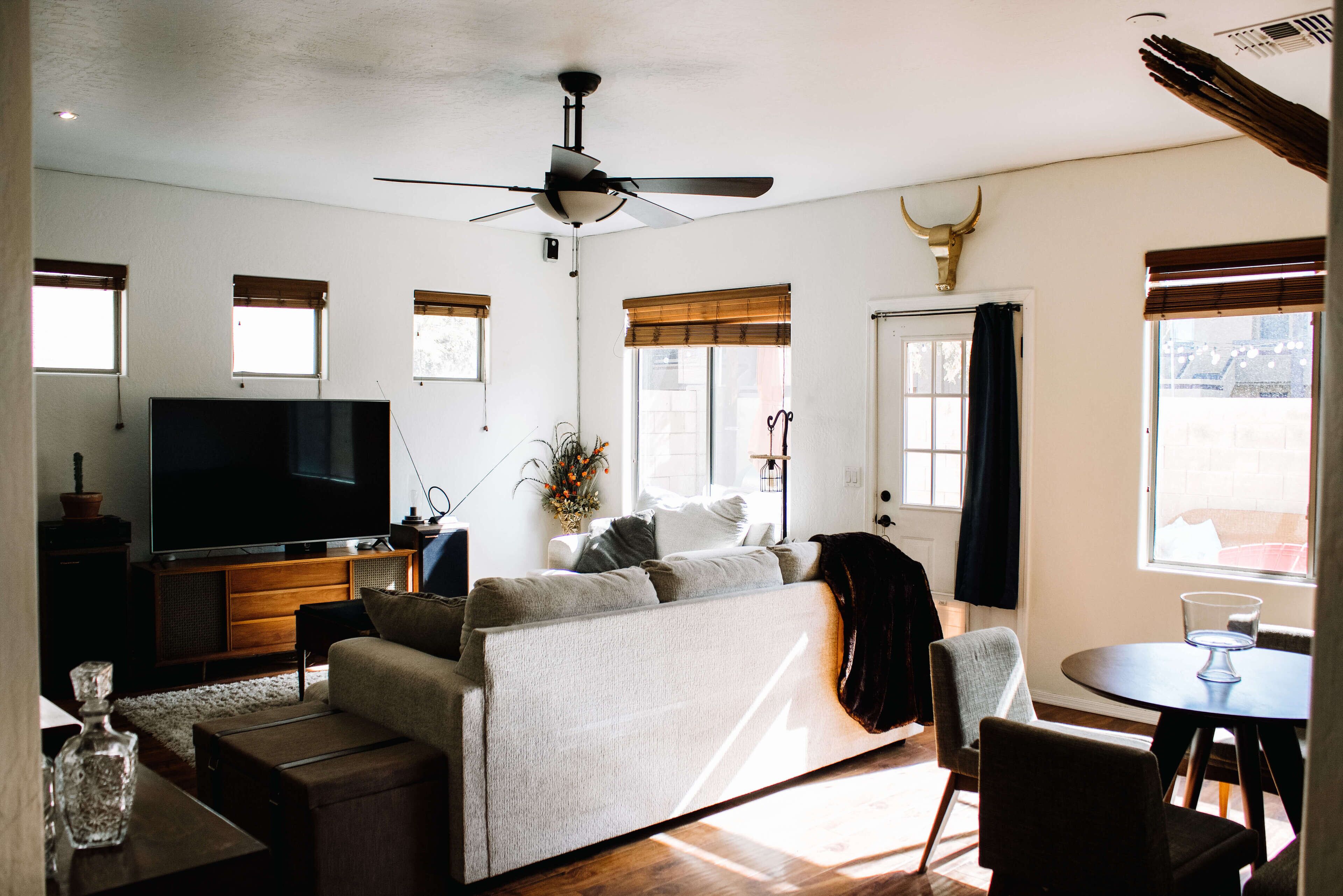 Dog-Friendly, Clean and Cozy Cottage in Central AZ