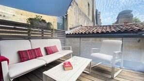Property grounds - Superb quality duplex in hypercentre with rooftop and air conditioning (Bordeaux)