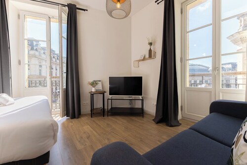 Super apartment for 4 people - Train Station