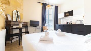 1 chambre, fer et planche Ă repasser, Wi-Fi, draps fournis