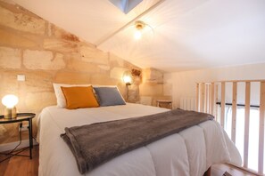 1 bedroom, iron/ironing board, WiFi, bed sheets - Pleasant duplex for 4p recently renovated (Bordeaux)