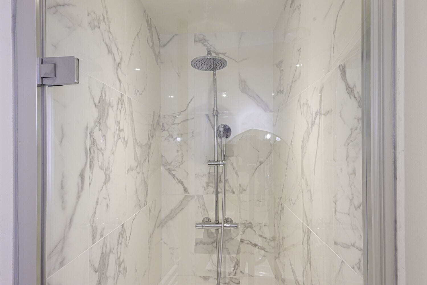 Doccia, asciugacapelli, asciugamani