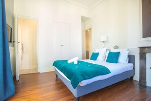 3 dormitorios, tabla de planchar con plancha, cuna de viaje y wifi