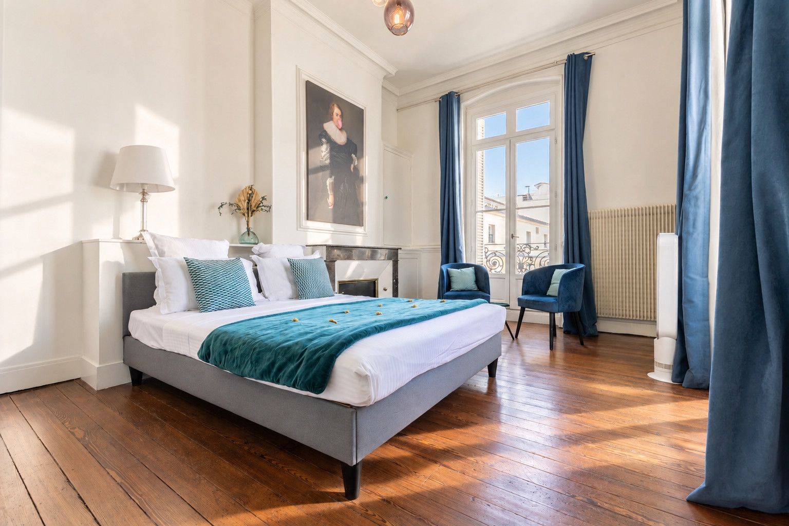 3 habitaciones, tabla de planchar con plancha, cuna de viaje y wifi 