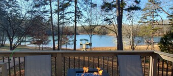 The Best Times at Lake Hartwell - Large Lake House near Clemson w/Pontoon Rental