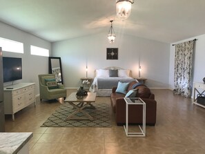 TV - Wellington Guest Suite (Wellington)
