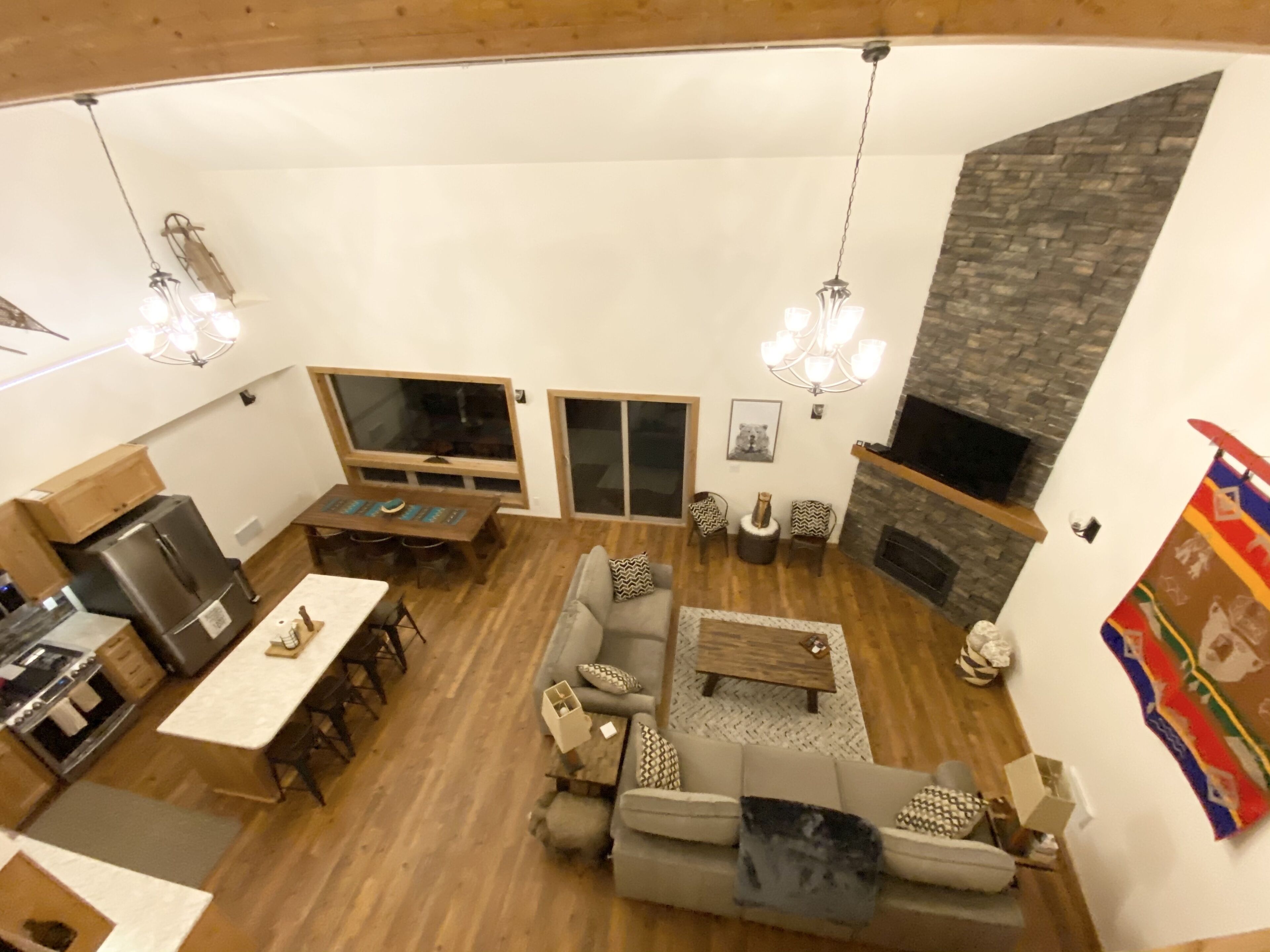 Spacious Condo Getaway, Steps from Ski Slopes, Town and Entertainment