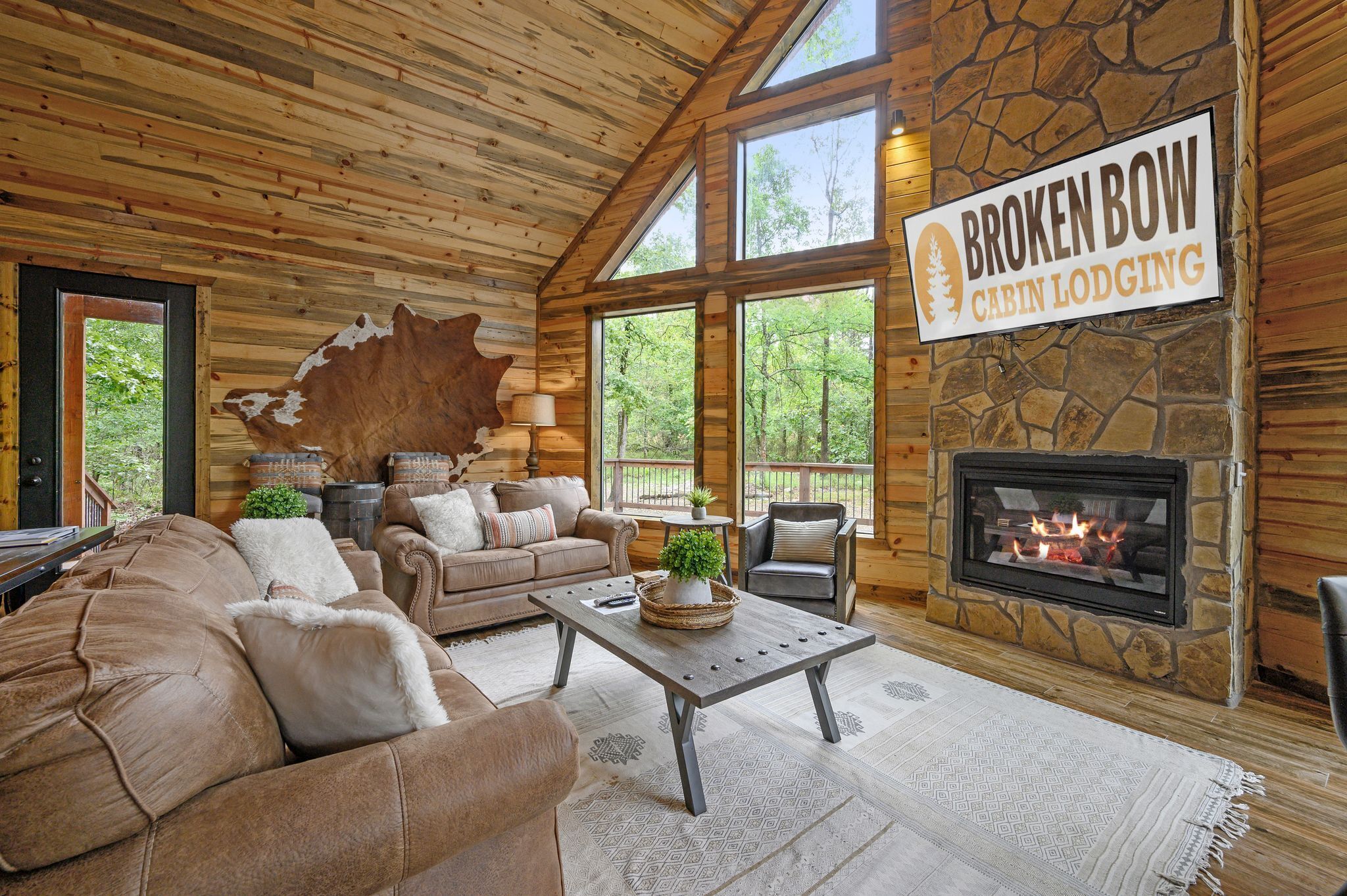 Cheers!: 4 bedroom, 4 bath, sleeps 12