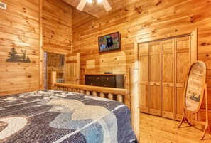 4 habitaciones, tabla de planchar con plancha y cuna de viaje 