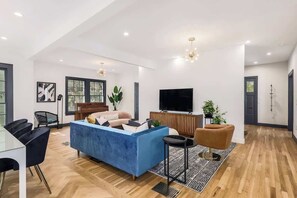 Téléviseur connecté, bureau