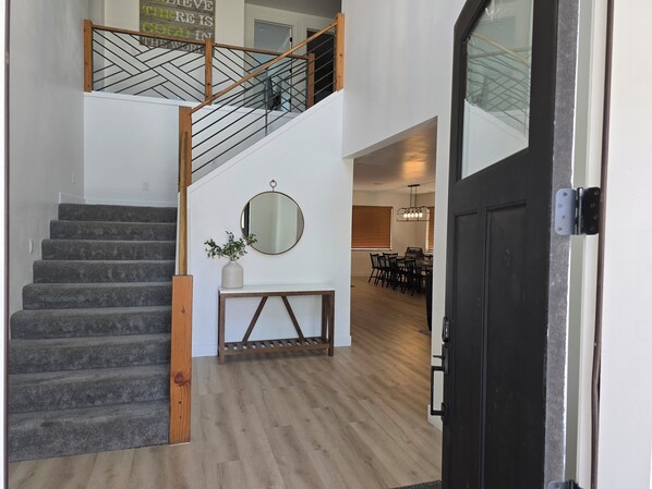 Interior - Spacious, Clean & FUN Retreat Near Zion NP! - Private Pool & Pickleball Court!!! (La Verkin)