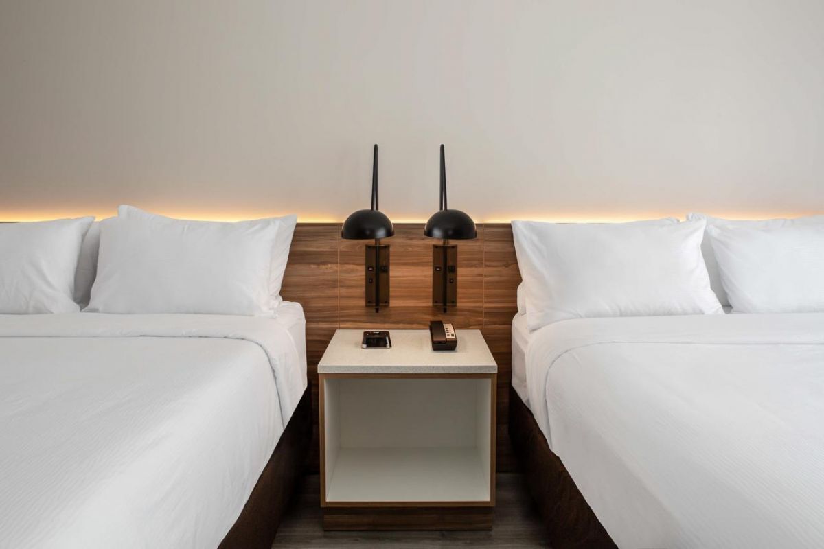 Prime Location Near Cruise Port | Outdoor Pool + Free Parking