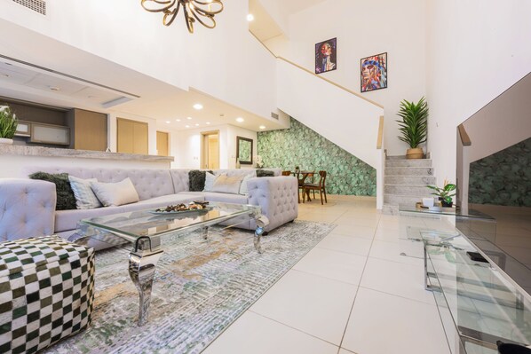 Classic Apartment, 1 Bedroom | Living room - bnbme | The Lofts Emaar | 1 BDR (Dubai)