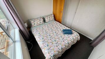 3 habitaciones, cuna de viaje, wifi gratis y ropa de cama