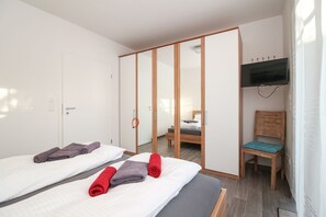 1 bedroom, WiFi, bed sheets - Comfortable vacation apartment Gretelsiel in Greetsiel (first floor, 2 persons) (Krummhörn)