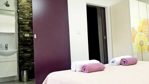 Room - Apartments Gracijela, (16352), Pula, hr (Pula)