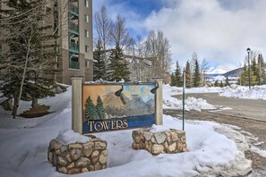 Experience the tranquility of the mountains at Towers, where modern architecture meets serene surroundings.