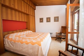 Villa – classic | 4 soverom, strykejern/-brett, wi-fi (inkludert) og sengetøy