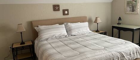 1 bedroom, desk, iron/ironing board, free WiFi