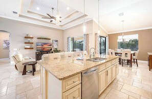 Interior - Carpe Diem - Pinnacle Builder Signature Home (Cape Coral)