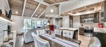 Modern Inspiration, Elegant Decor, Close to Ski, Pet Friendly -Designer’s Den
