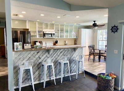 Beautiful 3-2 Waterfront Home Solar Pool & Ice Machine