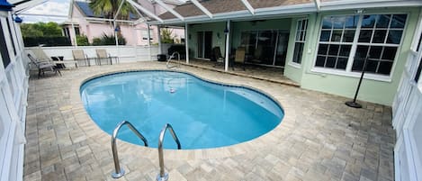 Piscine extérieure, piscine chauffée