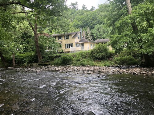 Callicoon Creekside Farmhouse
