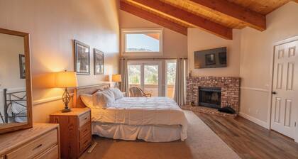 Interlaken #17 3 BEDROOM, 3 BATH, NEWLY REMODELED END UNIT