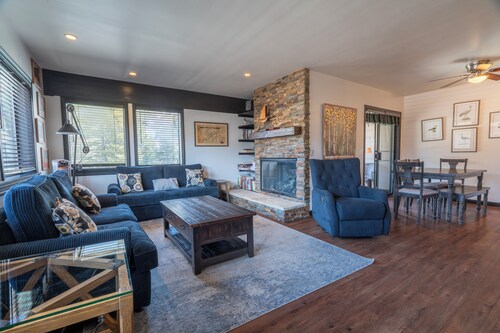 Edgewater #20 - 2 BD/2 BTH