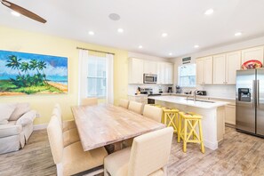 Dining - Love, Luck and Magic Cottage with Private Hot Tub near Disney and. (Kissimmee)