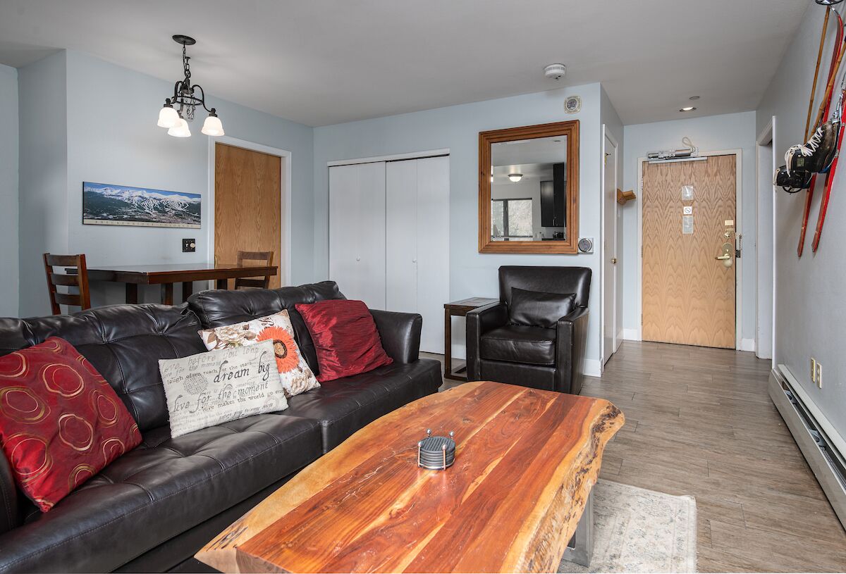 River Mountain Lodge Gold Hill Condo: Ski-In, Walk To Main St