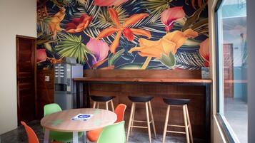 Snack bar