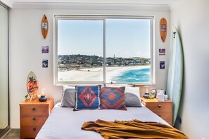 1 bedroom, iron/ironing board, WiFi, bed sheets - Bondi Cloud Surf House by Sydney Dreams (Bondi Beach)