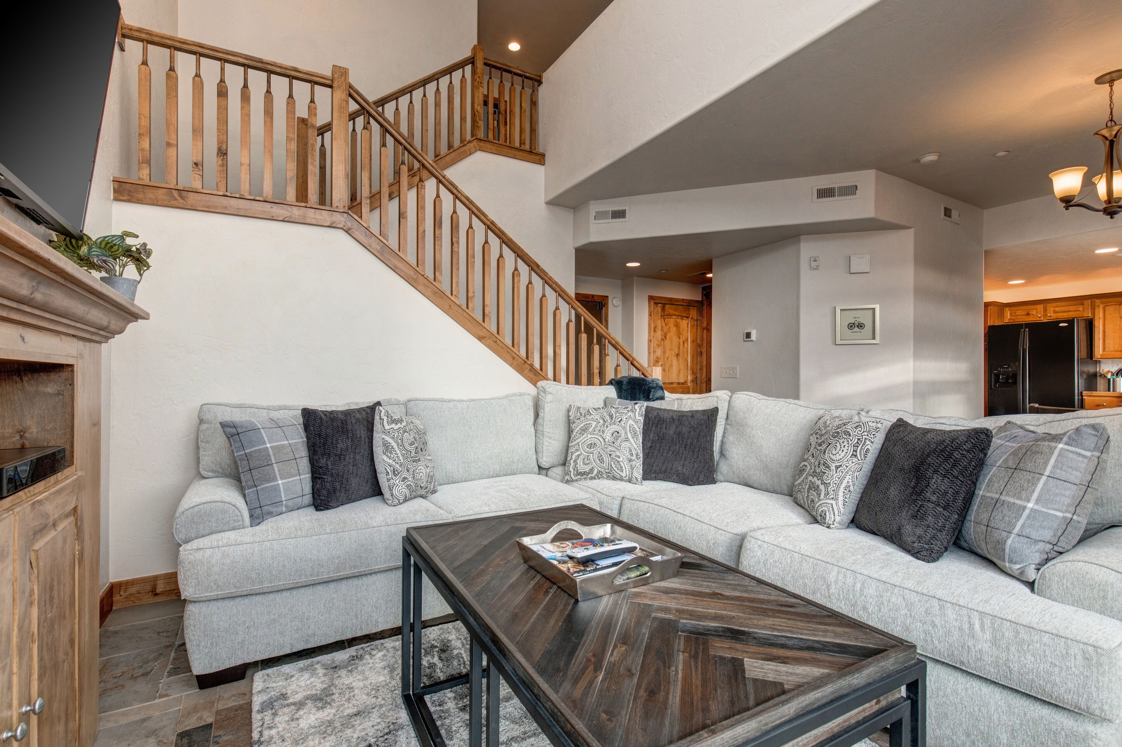 Foxpoint 6195C2 by Moose Mgmt.-Pvt Hot Tub-Trails